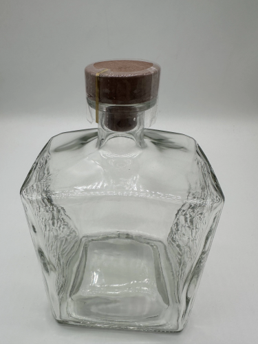 Бутылка «КВАДРО» с эмбоссингом 1.0 л. фото 3