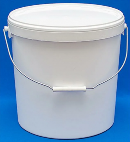 Ведро 20л белое с крышкой пластик Ведро 20л белое с крышкой пластик